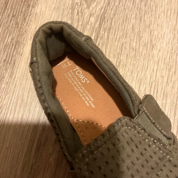TOMS Kids Luca Shoes Olive Size 11 - Picture 3 of 10